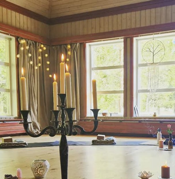 Yoga Retreat i Örebro med yogalärare Evelina Gunnarsson